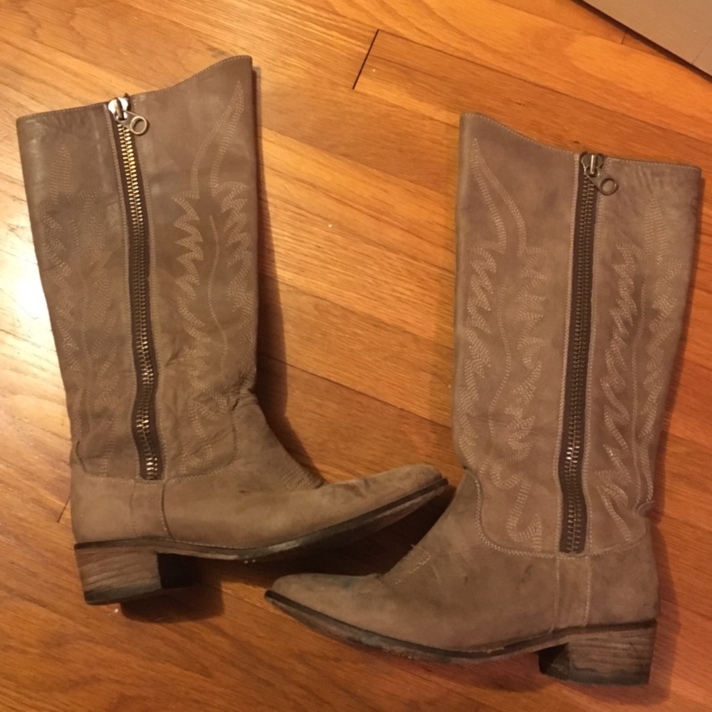 Steve Madden brown leather boot.